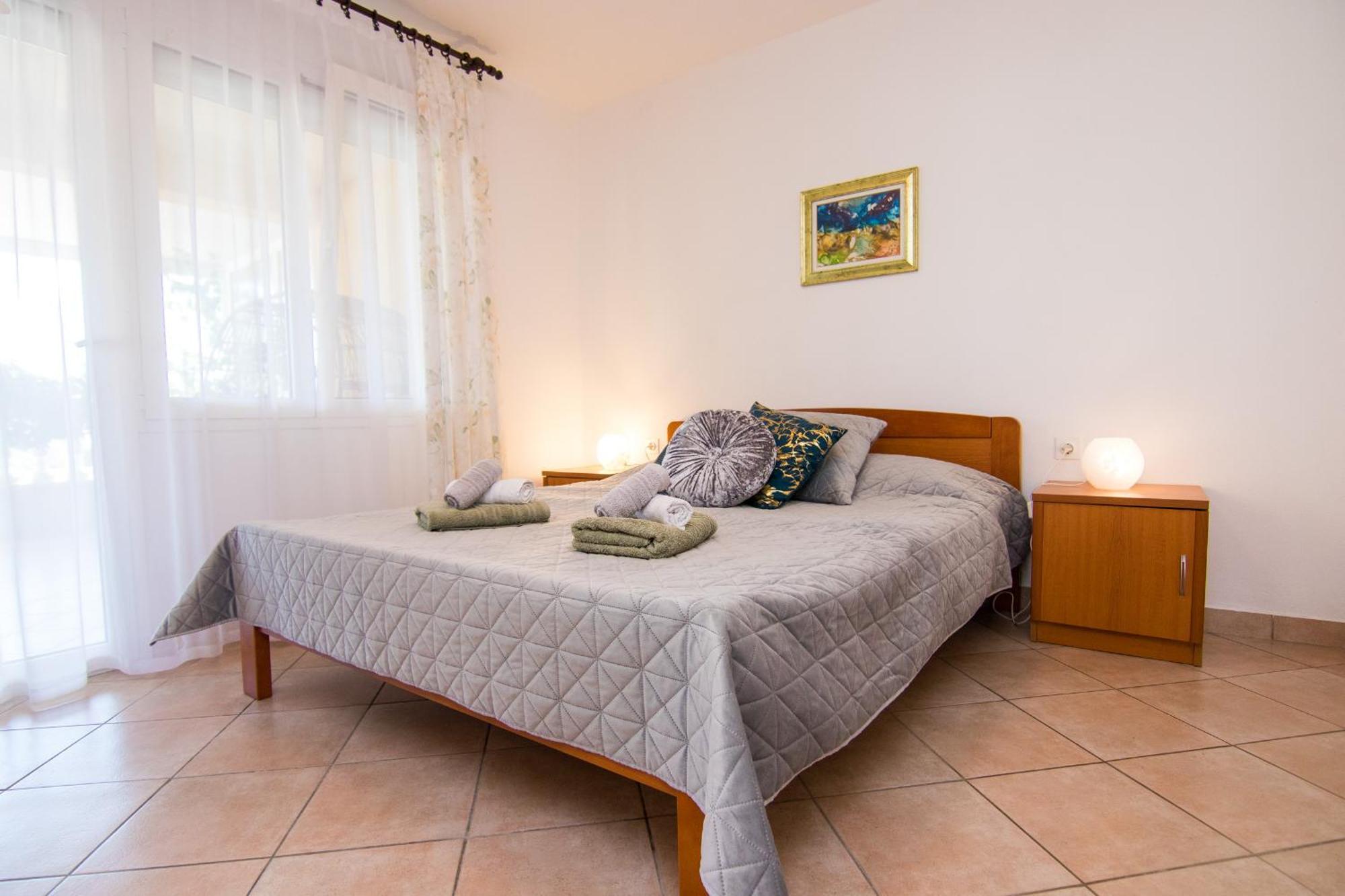 Apartments City Center Dekanic Krk Town Bagian luar foto