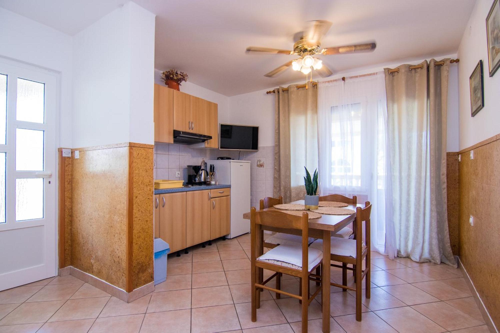 Apartments City Center Dekanic Krk Town Bagian luar foto